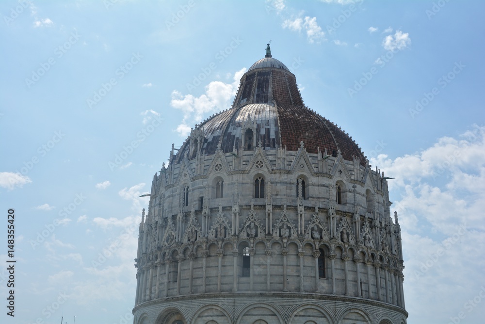Kuppel des Baptistery  Gebäudes  im Cathedral Square in Pisa, Italien 