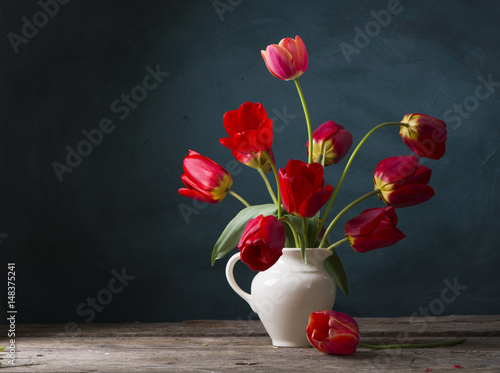 Fototapeta Naklejka Na Ścianę i Meble -  Still life with yellow tulips