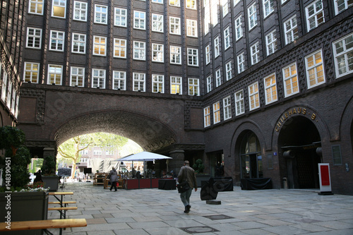 Chilehaus Innenhof Hamburg photo