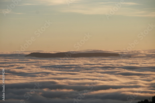 mar de nubes