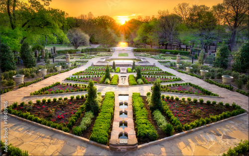 Εκτύπωση καμβά Sunset in the Rose Garden