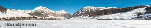 Skyline of the centre of Livigno in Italy © lenisecalleja