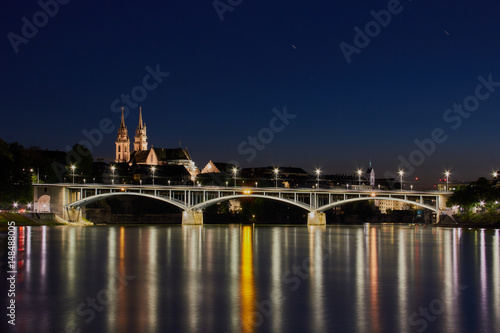 Panorama der Stadt Basel mit Rhein  Schweiz 