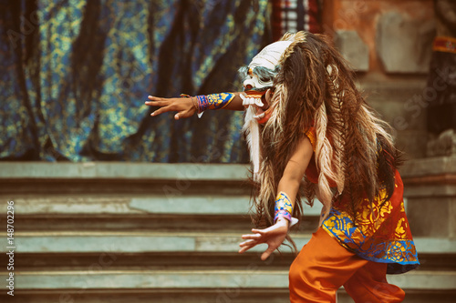 Dancer in demon Rangda trad...