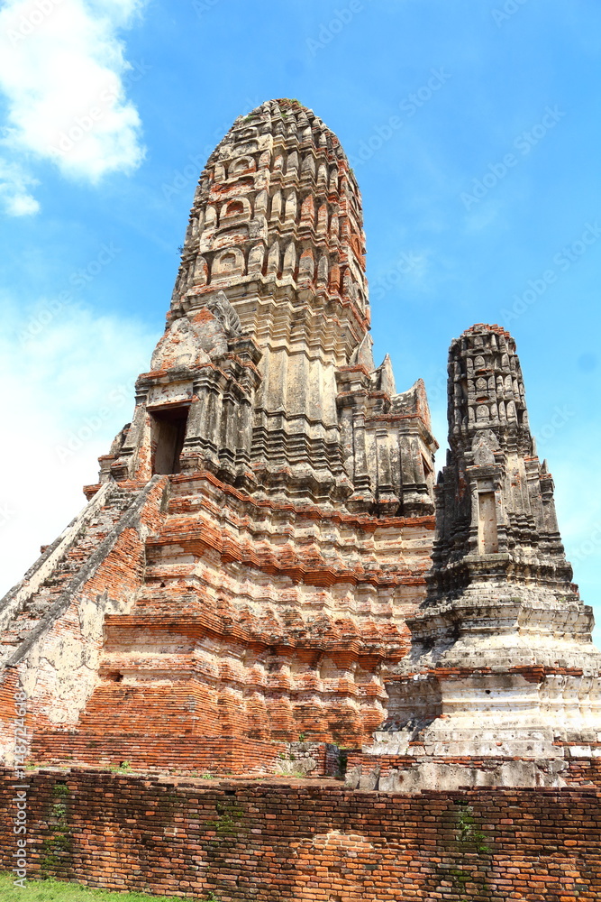 ancient place in ayutthaya historical park this place age up near 500 year ago ancient place in ayutthaya historical park this place age up near 500 year ago
