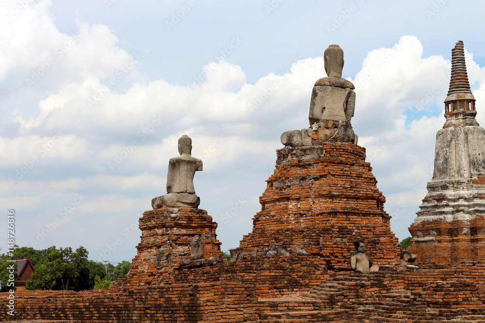 ancient place in ayutthaya historical park this place age up near 500 year ago