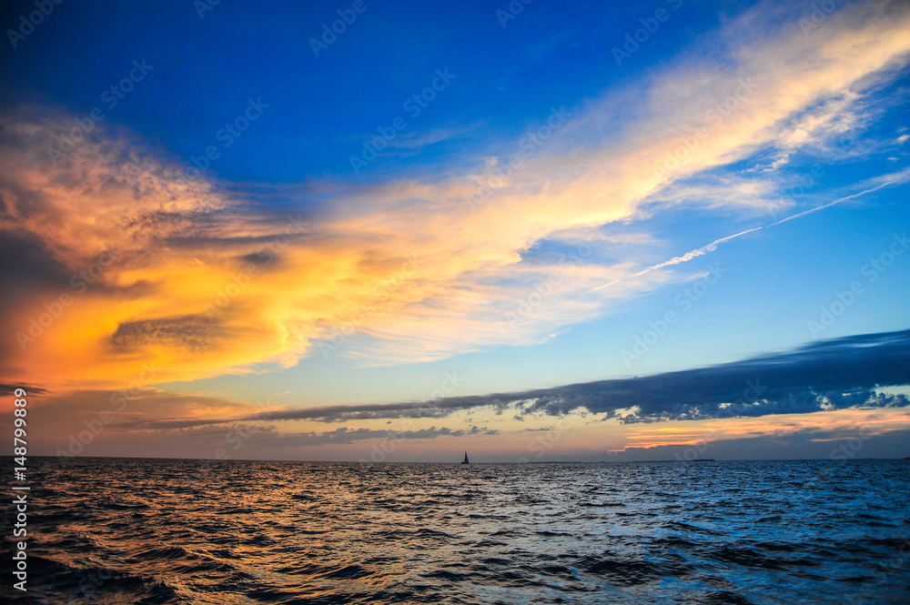 Obraz premium sunset sail key west, Sonnenuntergang bei Key West