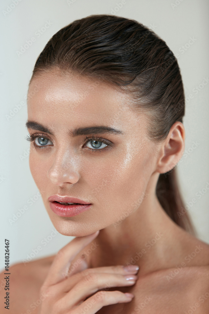 Beauty Woman Portrait. Girl With Fresh Glowing Skin And Makeup Beauty Woman Portrait. Girl With Fresh Glowing Skin And Makeup