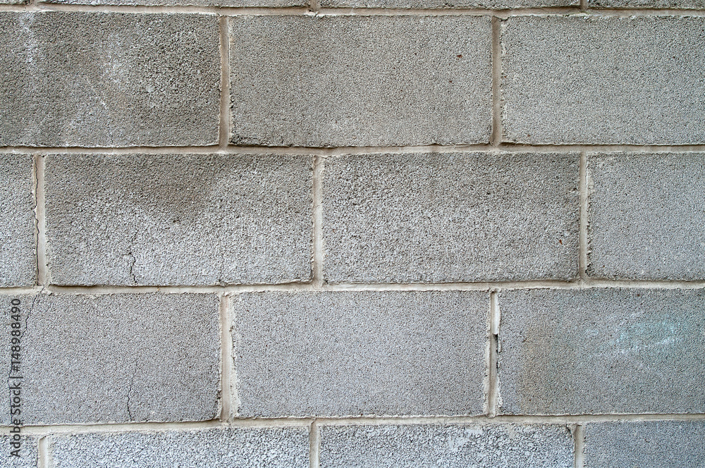 Cinder block wall with cracks Cinder block wall with cracks