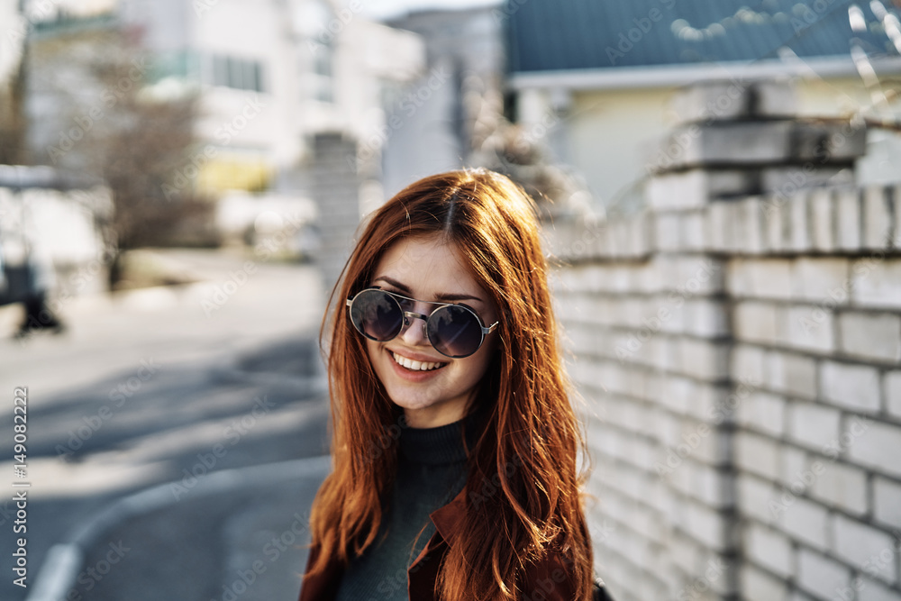 red-haired woman, walk, glasses