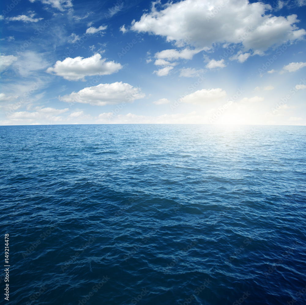 Fototapeta premium Blue sea and sun