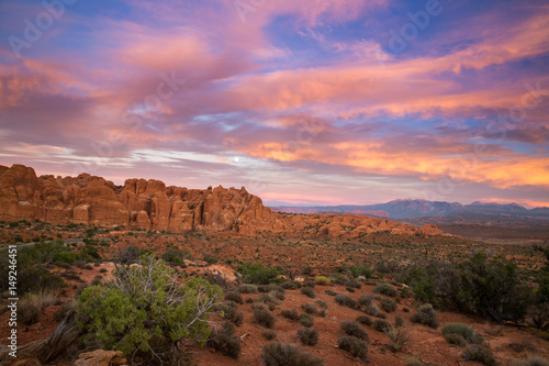 Delicate Arch at sunset in Arches National Park, Utah, USA.