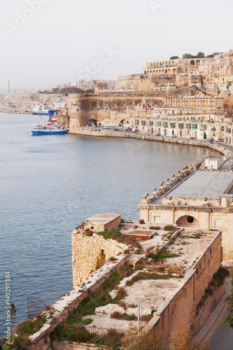 Fototapeta Naklejka Na Ścianę i Meble -  Misty morning on Malta. View on Valletta.