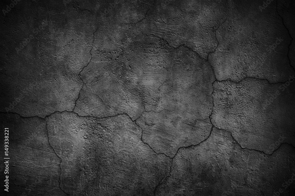 Naklejka premium Cracked black concrete wall, gloomy cement texture background