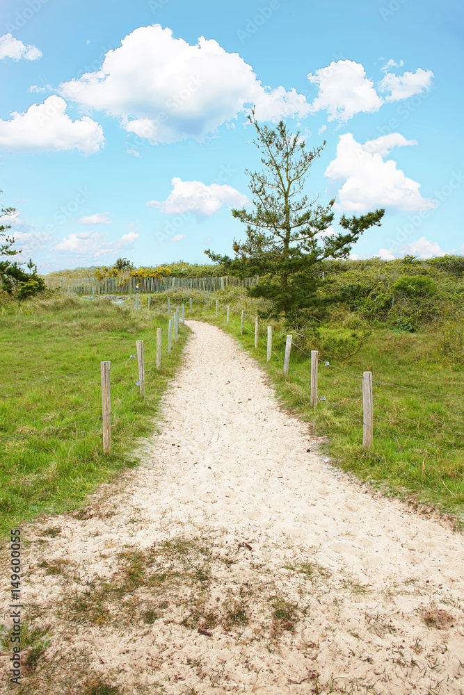 Chemin de randonnées à la pointe de Mousterlin dans le Finistère Chemin de randonnées à la pointe de Mousterlin dans le Finistère
