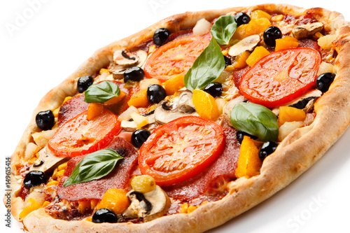Pizza pepperoni with tomato and olives