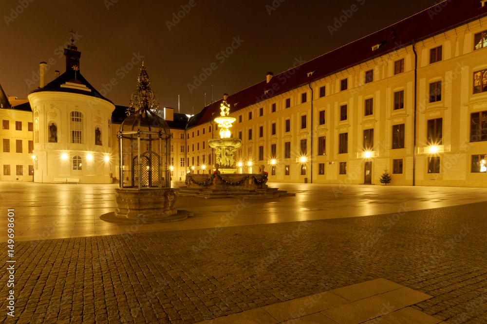 Obraz premium Shot of the building in the night