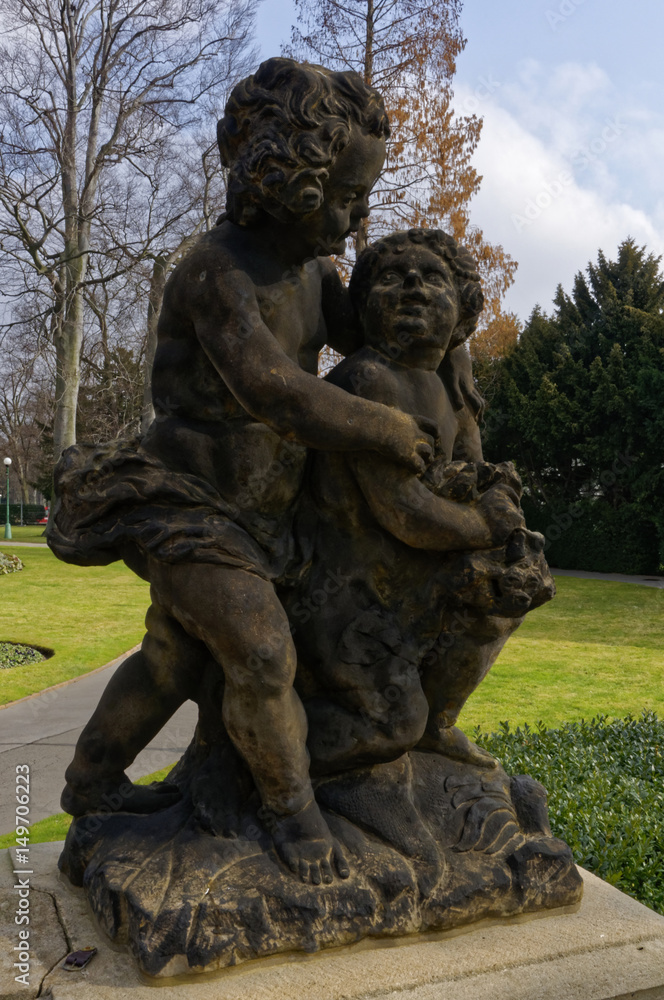 Statue of the babies