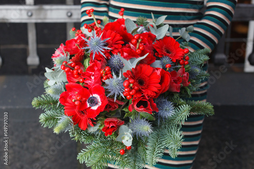 Fototapeta Naklejka Na Ścianę i Meble -  Red Christmas bouquet 