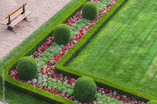Φωτογραφία Green, square, manicured, garden and bench in Luxembourg City