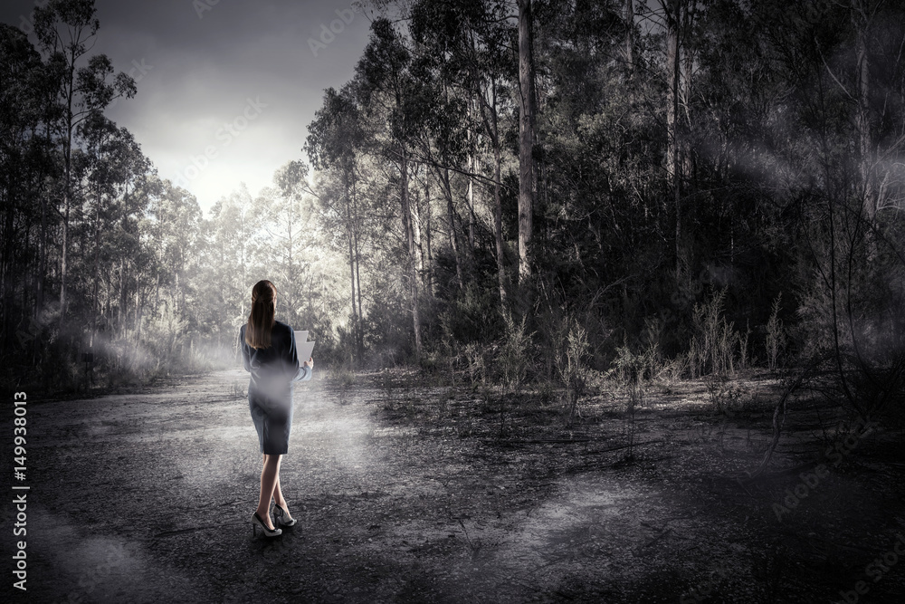 Fototapeta premium Looking for quiet place