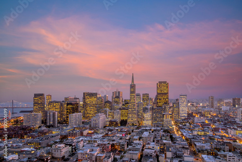 Photography downtown San Francisco at sunset.