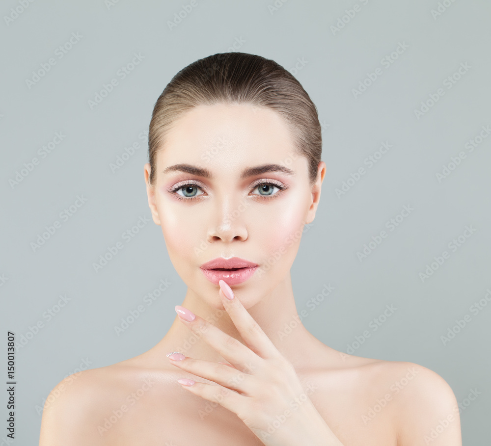 Spa Beauty Portrait of Healthy Woman with Natural Makeup and Manicure Spa Beauty Portrait of Healthy Woman with Natural Makeup and Manicure