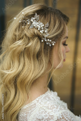 Accessory in bride hairdo