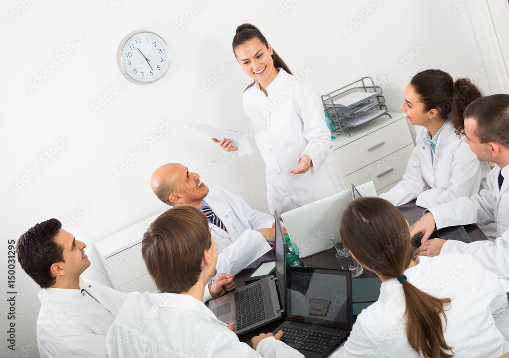 Fototapeta premium Specialists having discussion