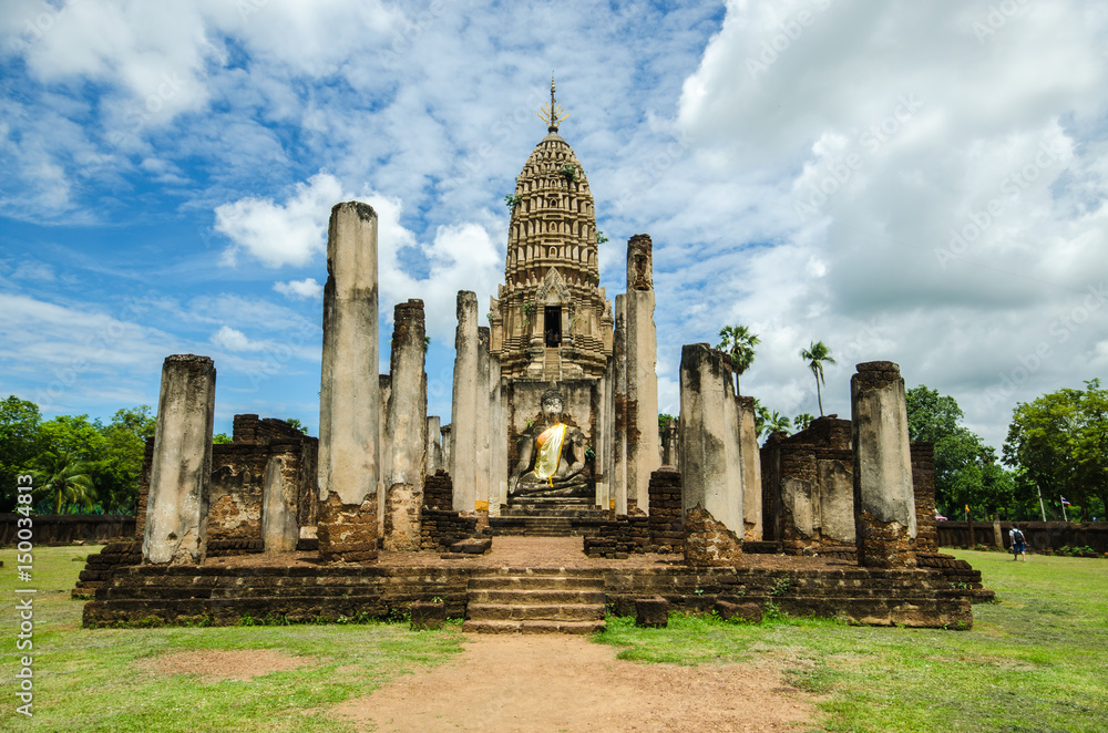 Naklejka premium Sukothai historical park, Unesco world heritage. Thailand