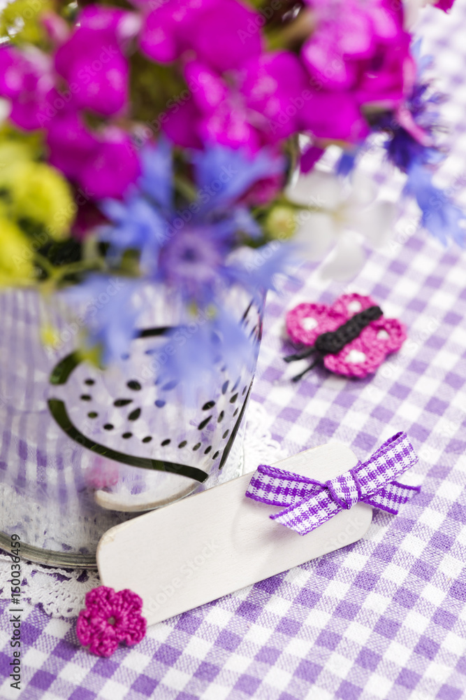 Blumen mit Dekoration Blumen mit Dekoration