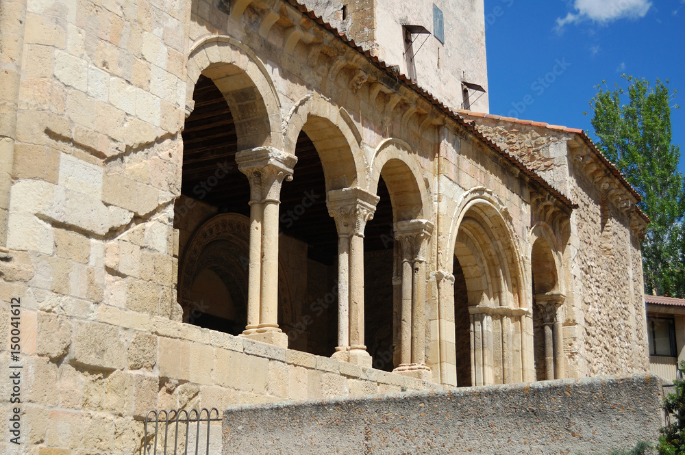 Porche de la Iglesia de San Clemente, Segovia