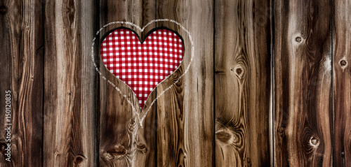 Herz im Holz
