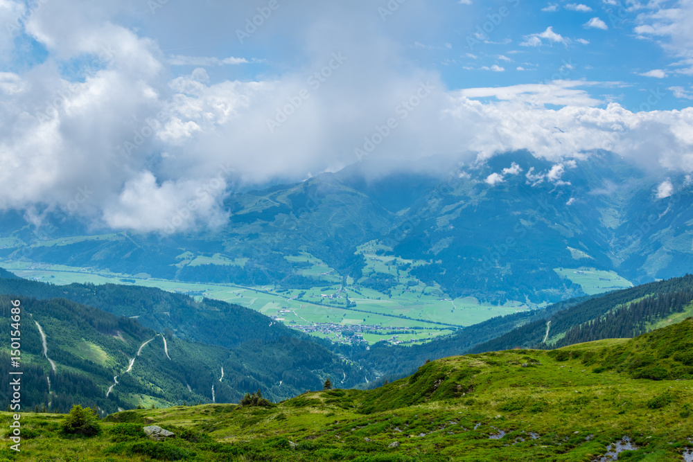 View of the alps along the famous hiking trail Pinzgauer spaziergang near Zell am See, Salzburg region, Austria. - obrazy, fototapety, plakaty 