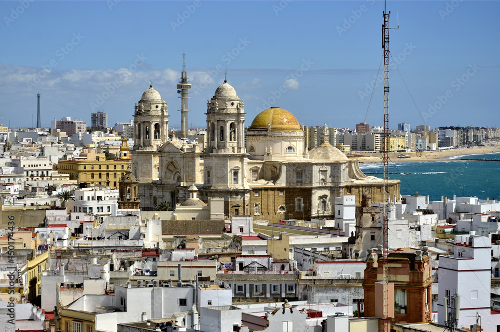 Panorámica de la Catedral de Cádiz. Andalucía. España.