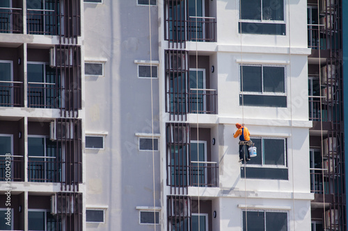 Wallpaper Mural Painter on building. Torontodigital.ca