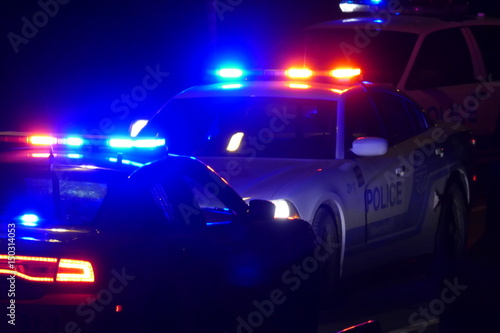 farbenfrohe Polizeiautos