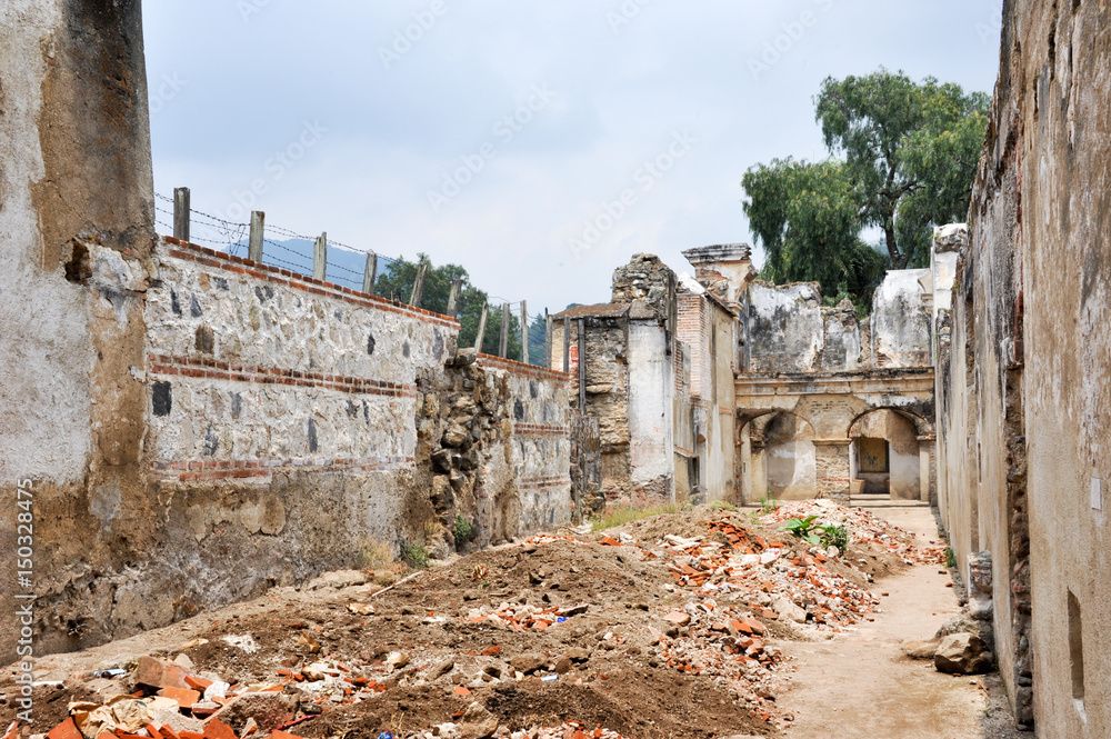 Santa Clara convent in ruins