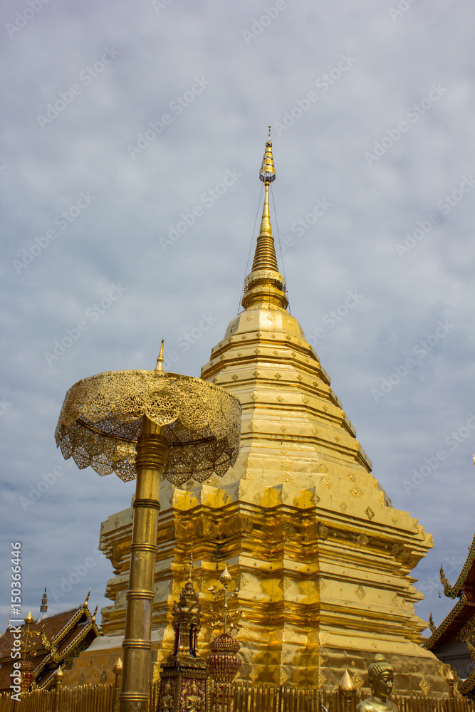 Fototapeta premium Wat Phra That Doi Suthep. The most famous temple in chiangmai, Thailand.