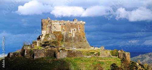 château fort en Auvergne photo