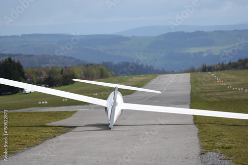 Segelflugzeuge warten auf Start