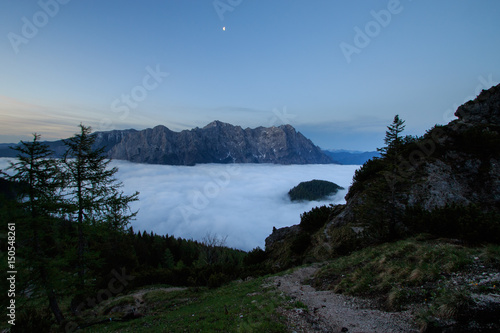 Moonset over clouds in Ges�use