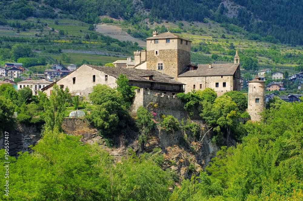 Saint-Pierre Sarriod de la Tour castle im Aostatal - Saint-Pierre Sarriod de la Tour in Aosta Valley
