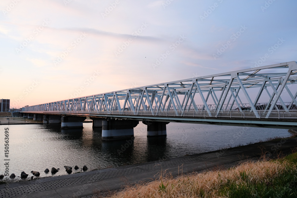 夕方の鉄橋