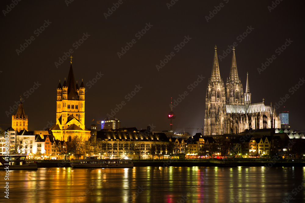 Fototapeta premium Köln bei Nacht