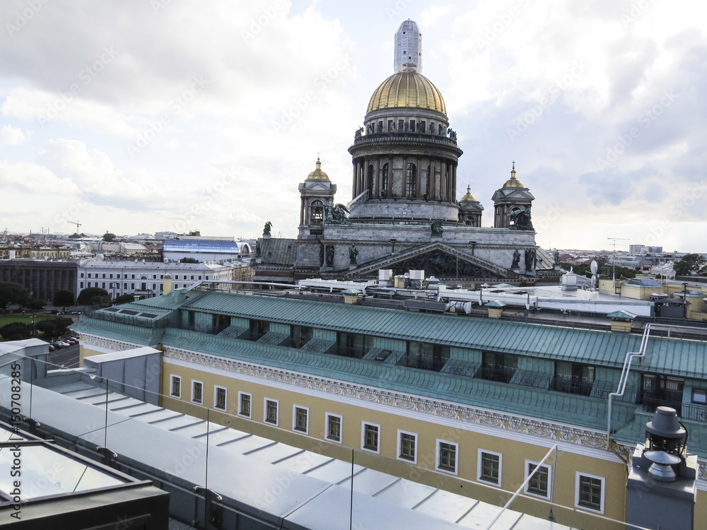 Obraz premium Saint Petersburg, Russia - 13 August 2016: View from the roofs of Saint Isaac's Cathedral or Isaakievskiy Sobor is the largest Russian Orthodox cathedral in the city.