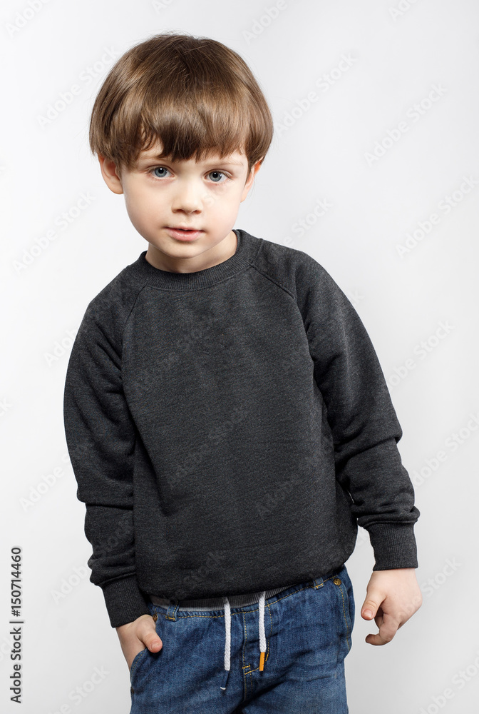The kid on the background is crooked The kid on the background is crooked