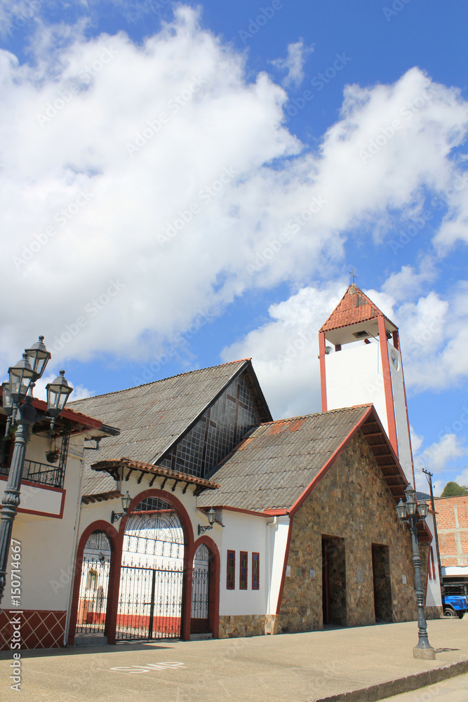Iglesia Parroquial de Nuestra Señora del Carmen. Gómez Plata, Antioquia, Colombia. Iglesia Parroquial de Nuestra Señora del Carmen. Gómez Plata, Antioquia, Colombia.