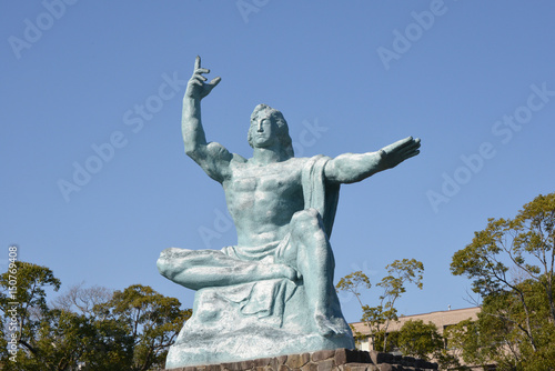 長崎の平和像