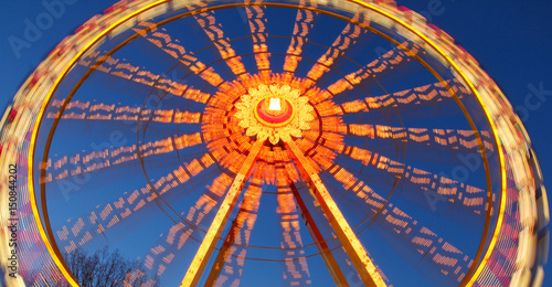 Langzeitbelichtung vom Riesenrad 